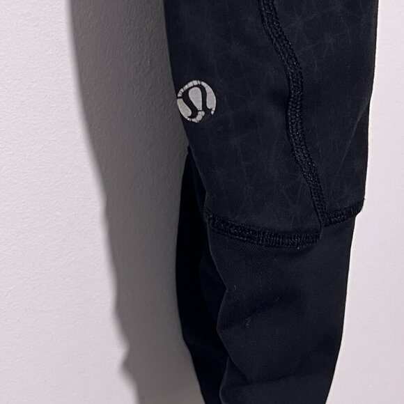 RARE Lululemon Run Reflective Crop Ruched Zipper Ankle Black 4 - Picture 12 of 16